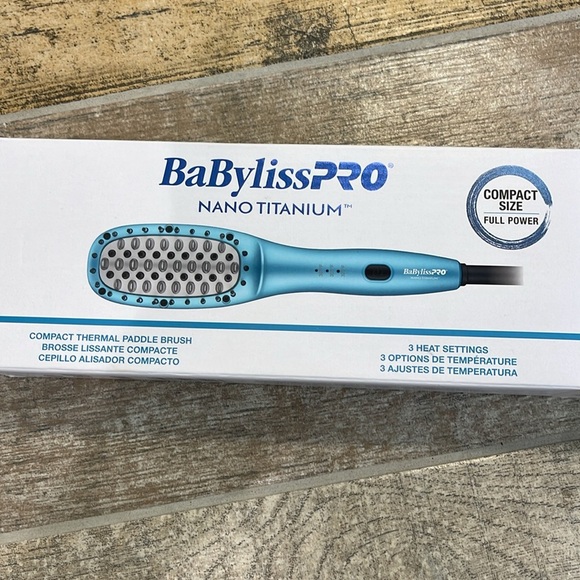 BaBylissPRO Nano Titanium Blue Compact Thermal Paddle Brush 3 Heat Settings - Picture 3 of 4